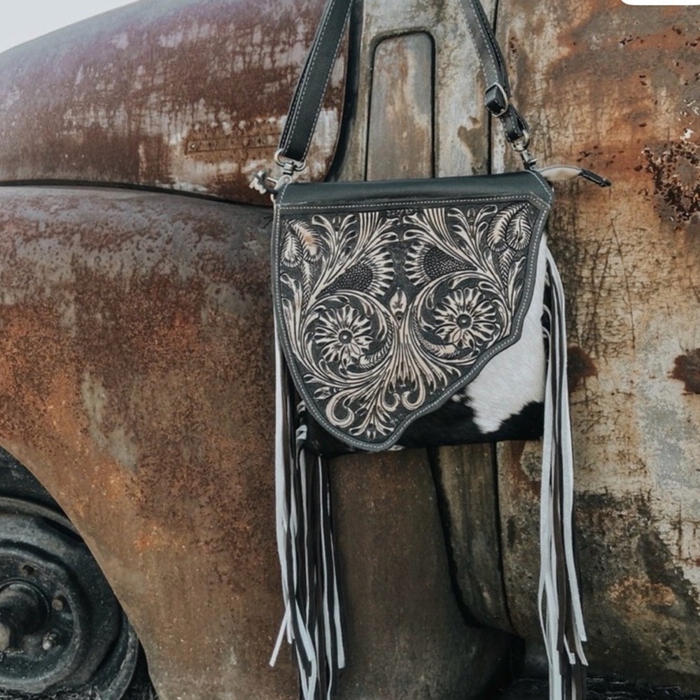 Bagon Cowhide Tooled Leather Carry Bag